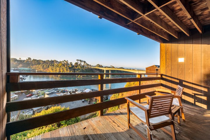 1 King Bed Balcony (17 of 37)