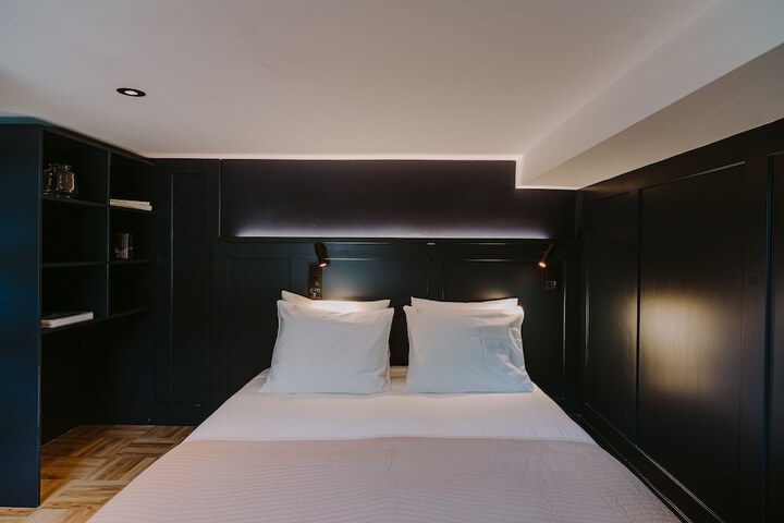 Room 20 of 66