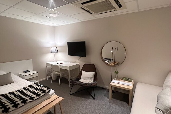 Room 16 of 39