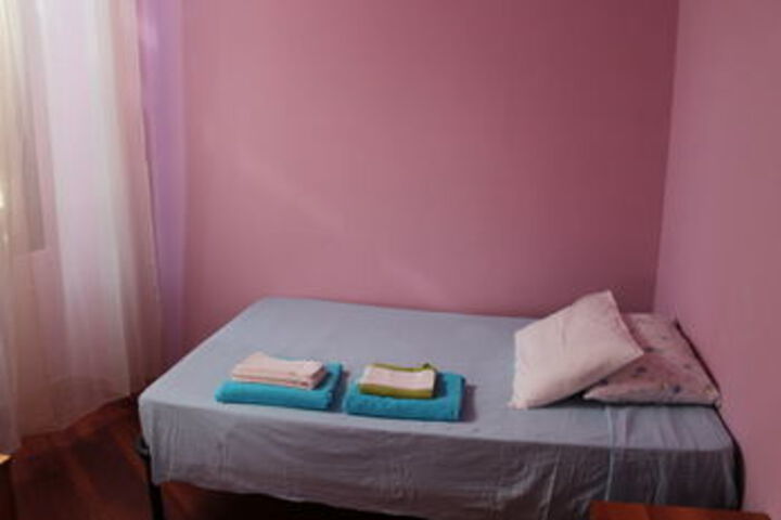 Room 180 of 499