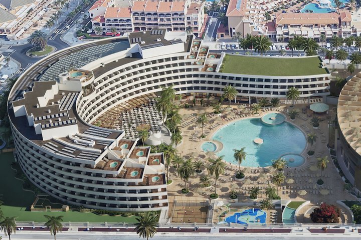 Hotel 62 of 63