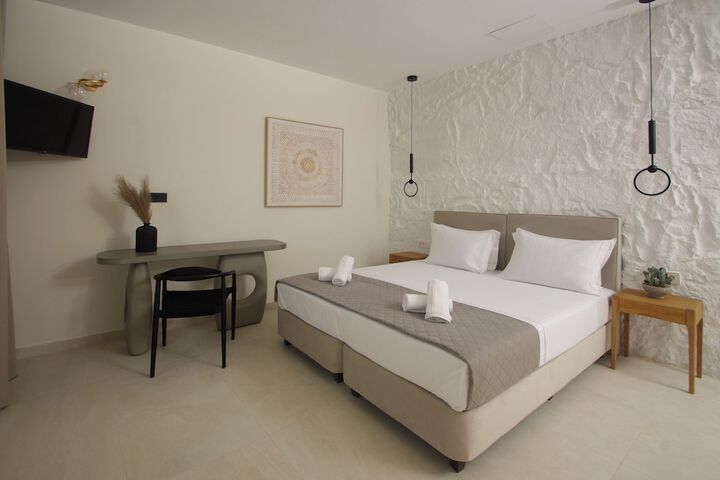 Room 33 of 186