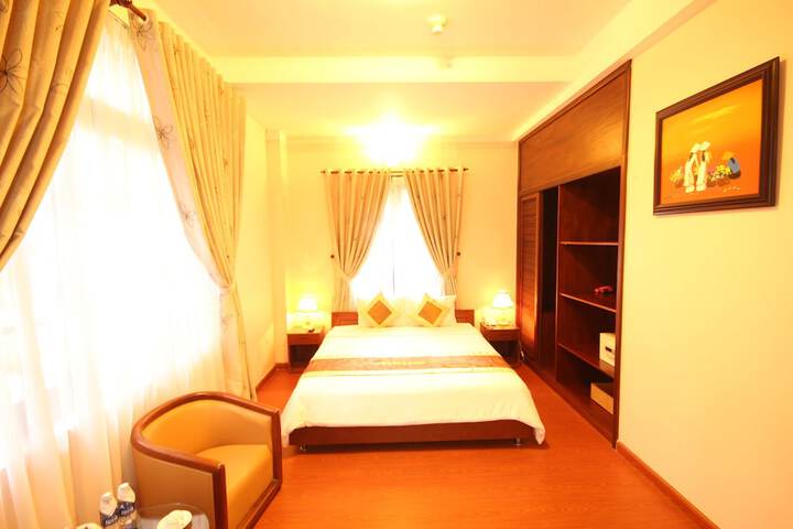 Room 4 of 50