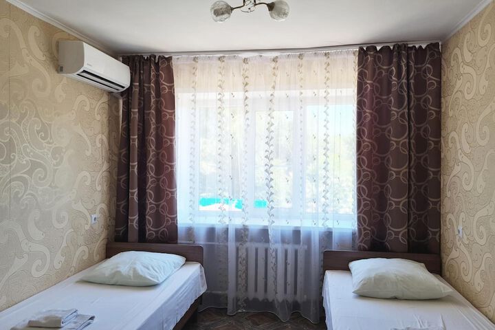 Room 32 of 54