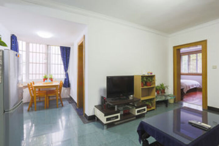 Room 35 of 47