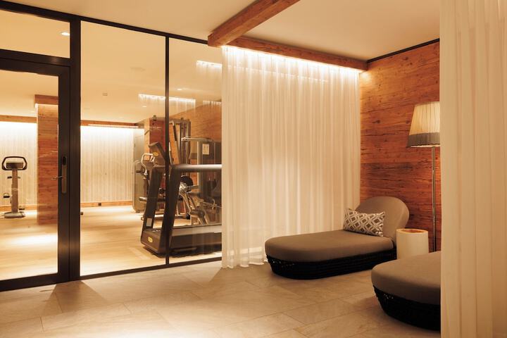 Room 45 of 118