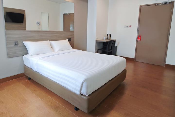 Room 12 of 35