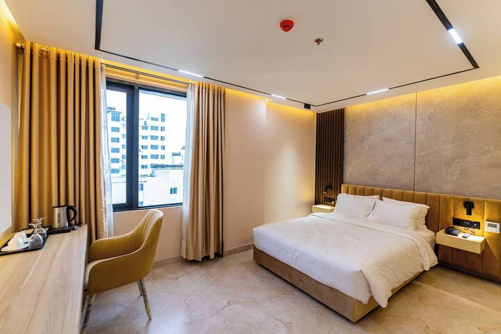Room 33 of 71