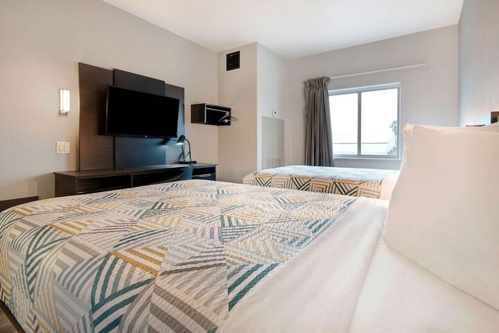 Room 9 of 26
