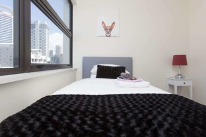Room 15 of 17