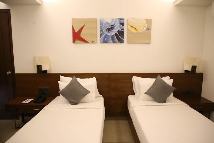 Room 31 of 40