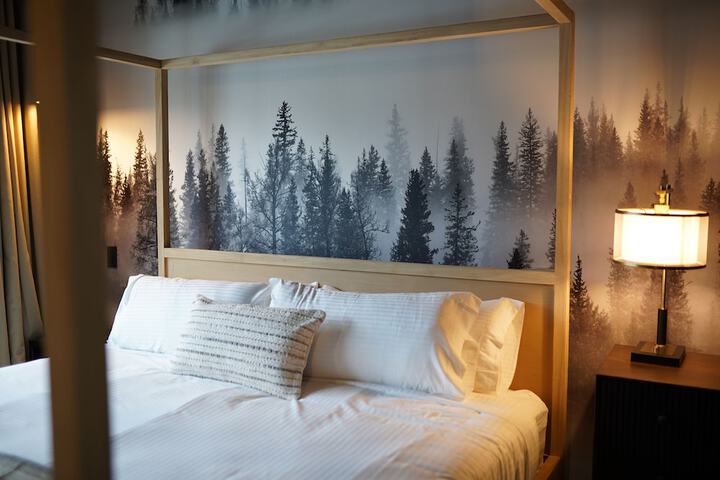 Room 16 of 39