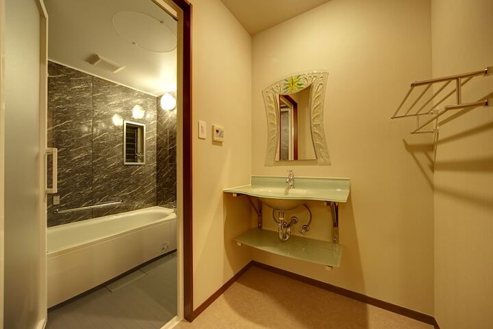Room 21 of 65