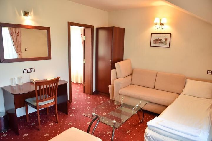 Room 19 of 57