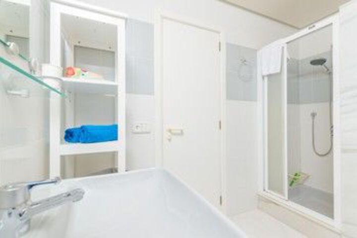 Room 3 of 22