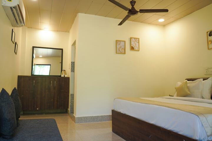 Room 13 of 47