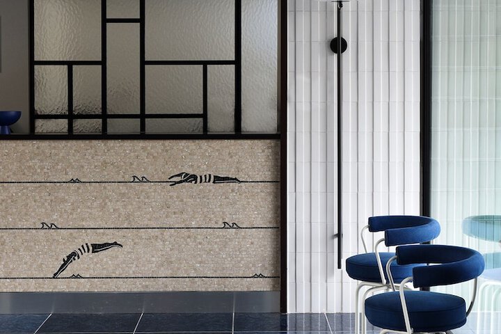 Concierge desk