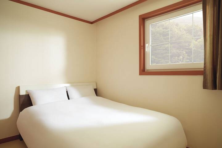 Room 21 of 90