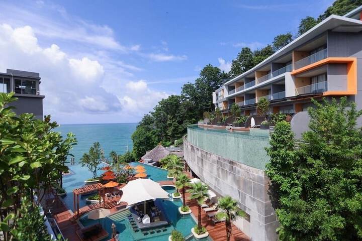 Hotel 135 of 144