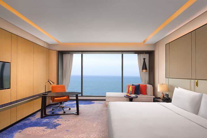 Room 25 of 90