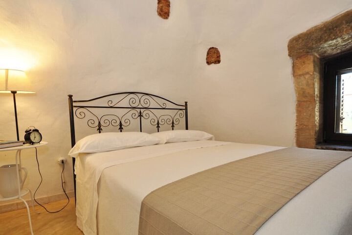 Room 4 of 46