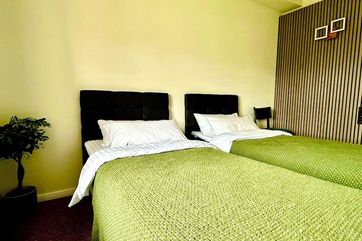 Room 11 of 31