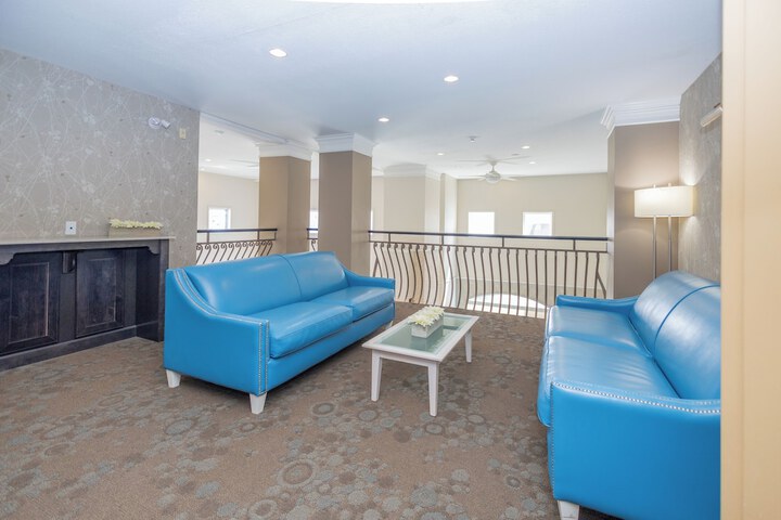 Business Center 36 of 39