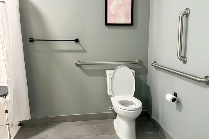 Room 26 of 43