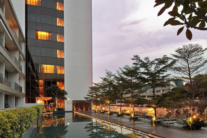Hotel Pool