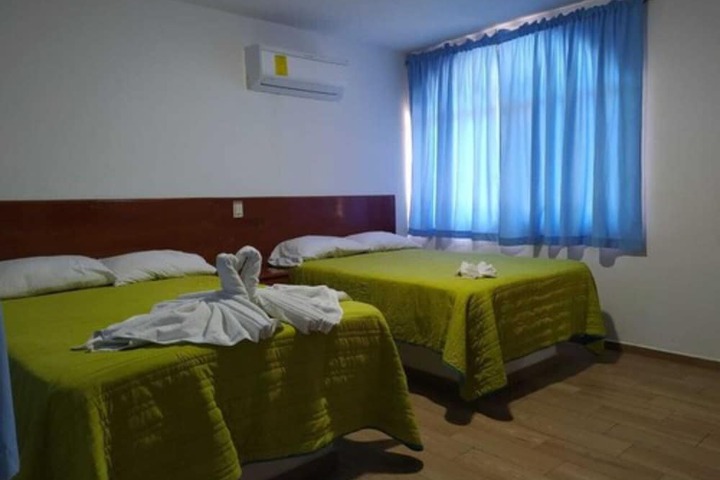 Room 4 of 18