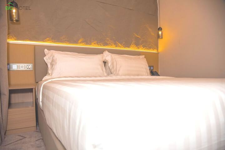 Room 8 of 47