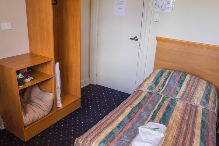 Room 6 of 47