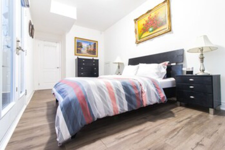 Room 12 of 13