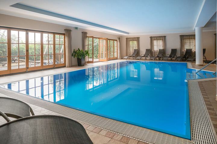 Pools & Facilities