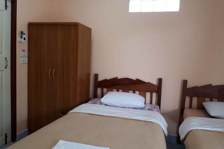 Room 8 of 23
