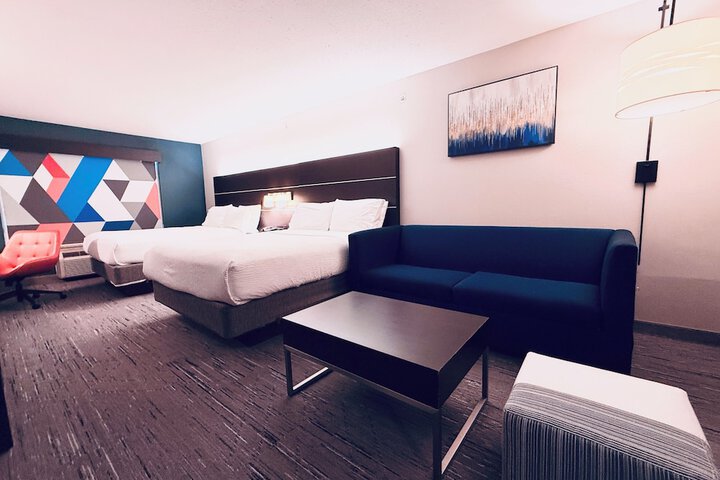 Room 36 of 87