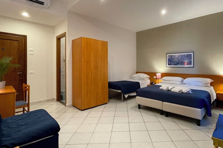 Room 18 of 37