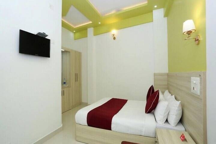 Room 2 of 7