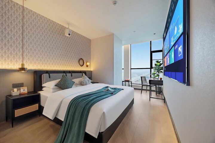 Room 26 of 54