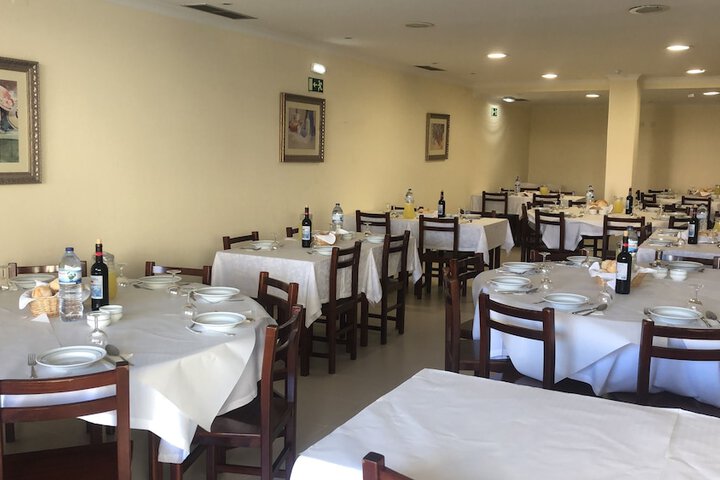 Dining 18 of 25
