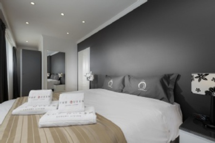 Room 46 of 300