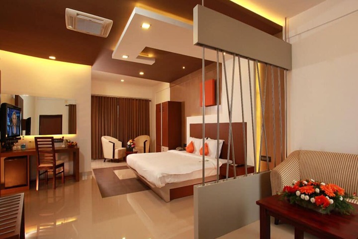 Room 12 of 43