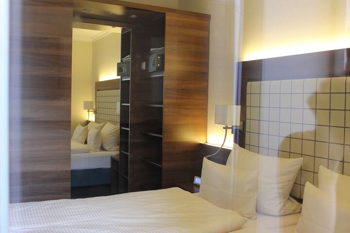 Room 11 of 46