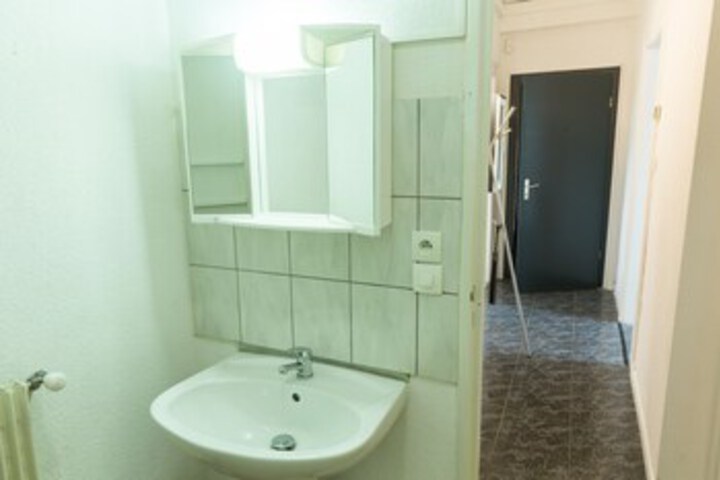 Room 2 of 18
