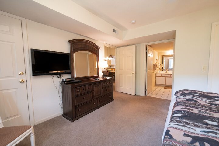 Room 8 of 167