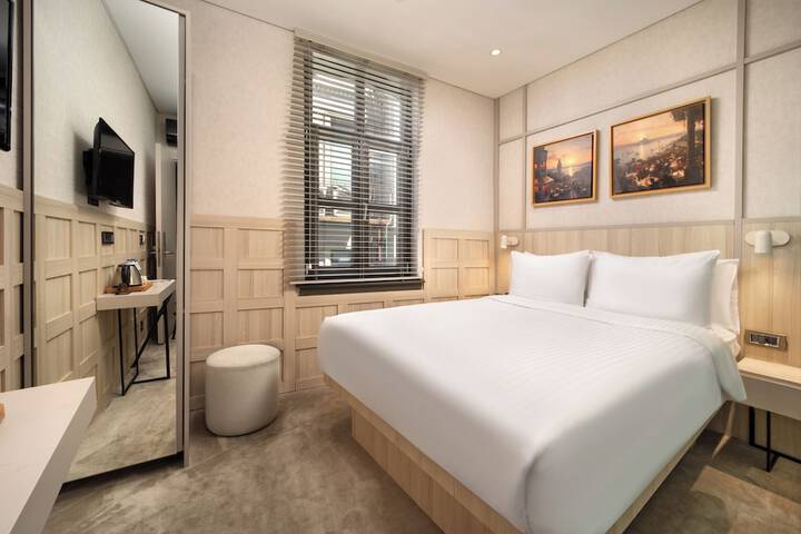 Room 7 of 40
