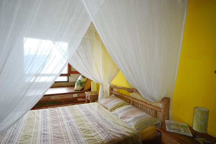 Room 28 of 34