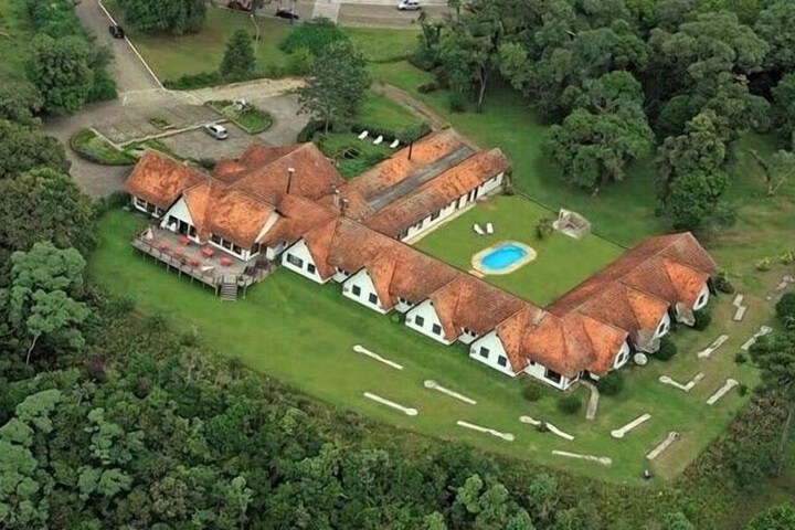 Hotel 98 of 100