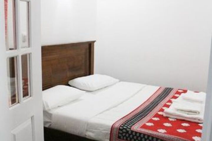 Room 14 of 17