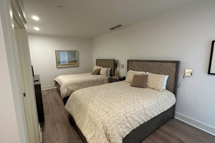 Room 15 of 94